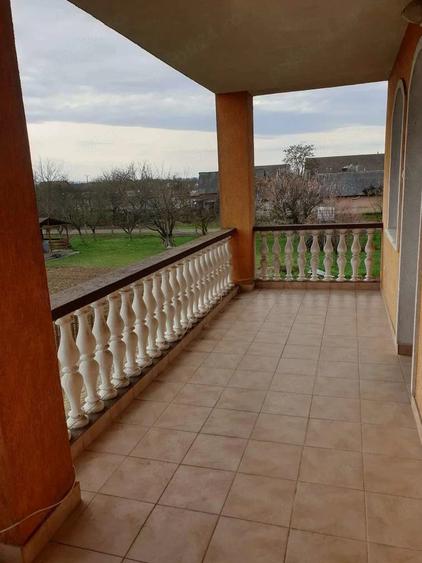 Casă cu Teren 2800 Mp în Mărtinești