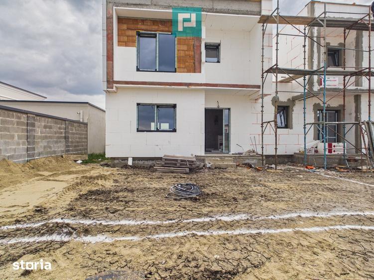 Casă cu 4 camere cu Teren 335 Mp în Central