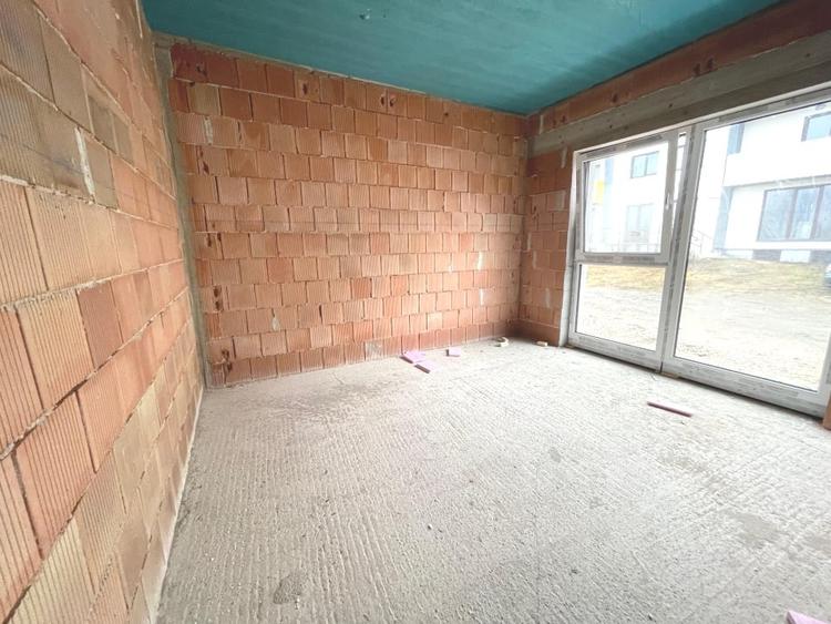 Casă individuală cu 3 camere cu Teren 535 Mp în Micești