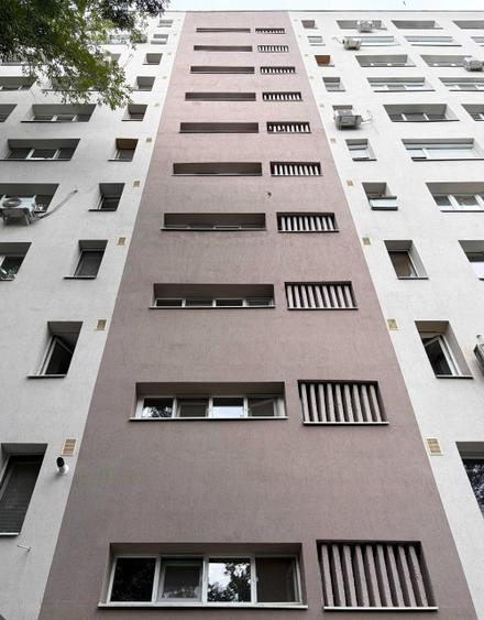 Apartament cu 3 camere semidecomandat în Drumul Taberei