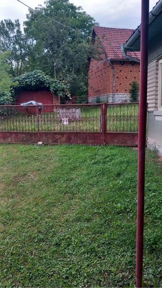 Casă cu Teren 2342 Mp în Bucureșci