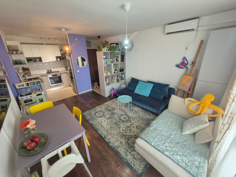 Apartament cu 3 camere decomandat în Lipovei