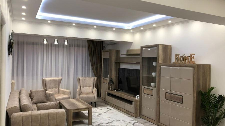 Apartament cu 4 camere decomandat, mobilat în Jiului
