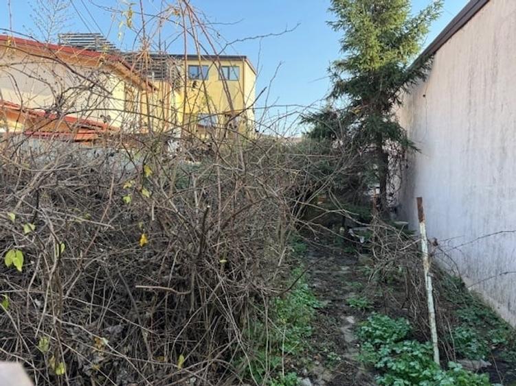 Casă cu 2 camere cu Teren 270 Mp în Central