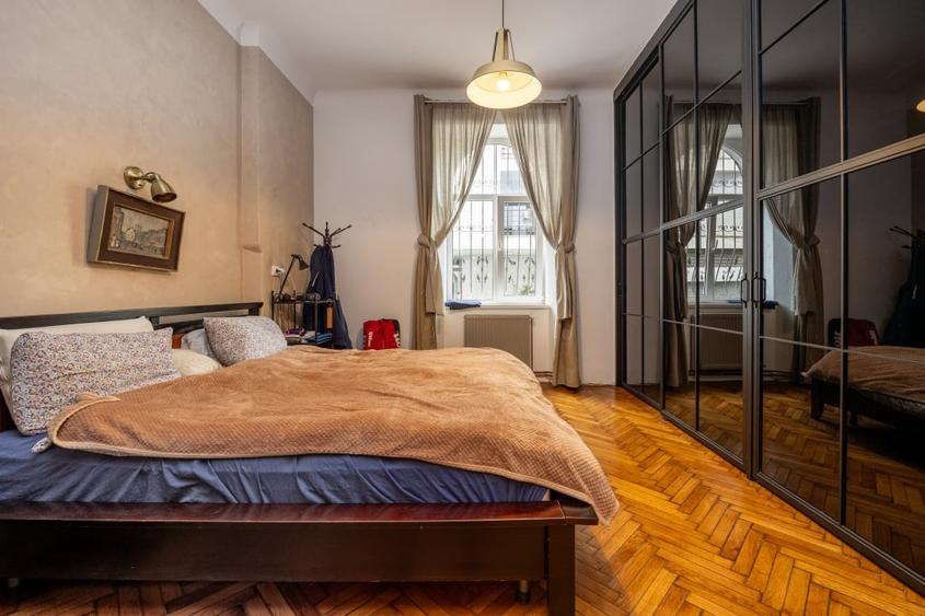 Apartament cu 6 camere circular, mobilat în P-ța Victoriei