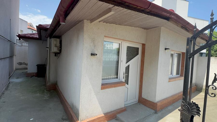 Casa de inchiriat delfinariu aproape de plaja Reyna - 4