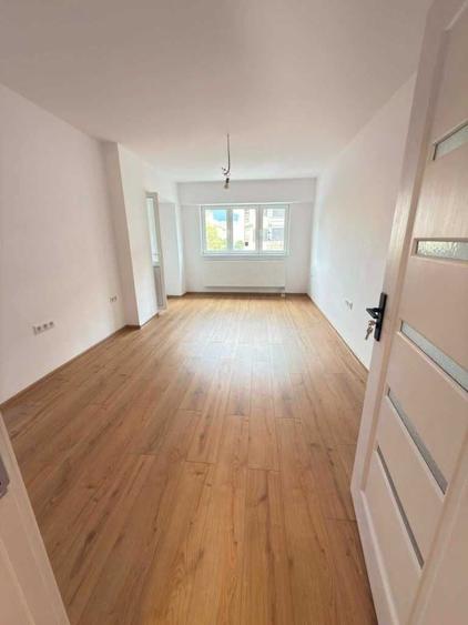 Apartament cu 4 camere în Central