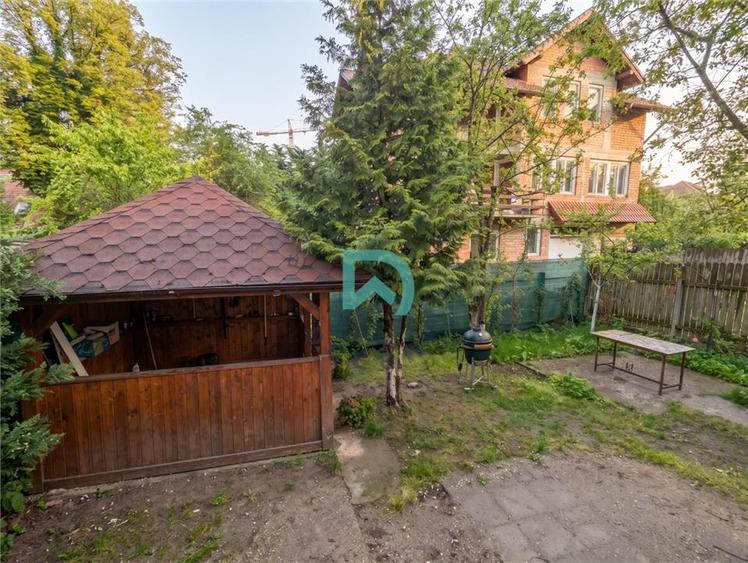 Casă cu 3 camere cu Teren 280 Mp în Central