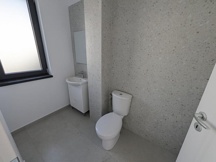 Casă cu 3 camere cu Canalizare în Otopeni