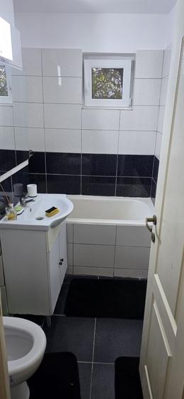 Apartament cu 2 camere decomandat în Florești
