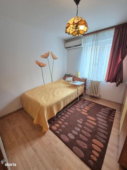 Apartament cu 3 camere decomandat, mobilat în Titan — fotografia 3