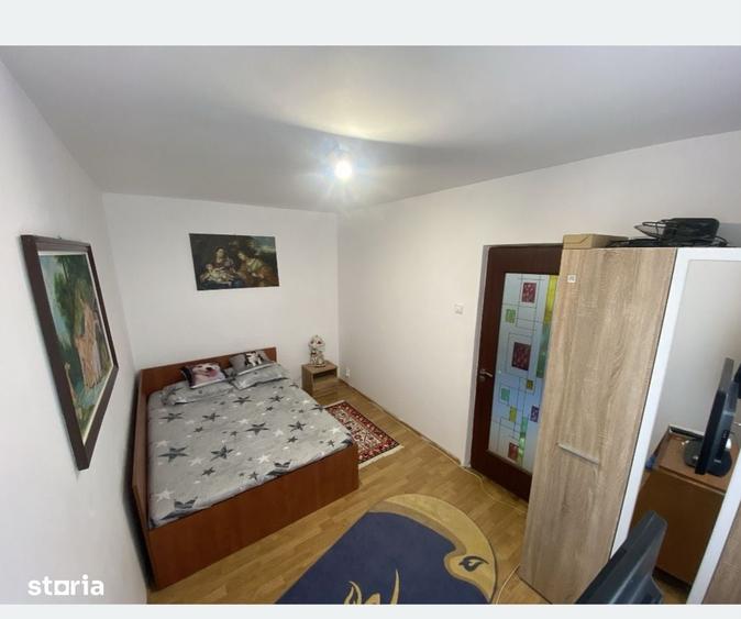 Apartament cu 3 camere în Calea București