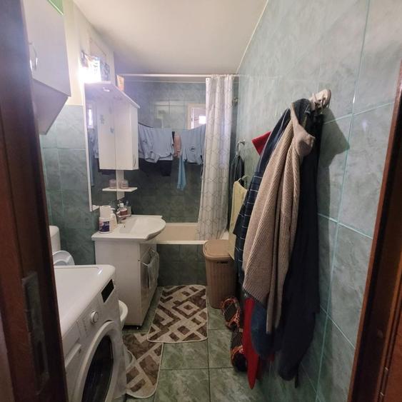 Garsonieră decomandată în Confecții