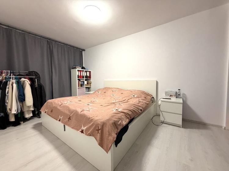 Apartament de 80 mp utili, la etajul 3, cu 4 camere si 2 balcoane- Lipovei - 5