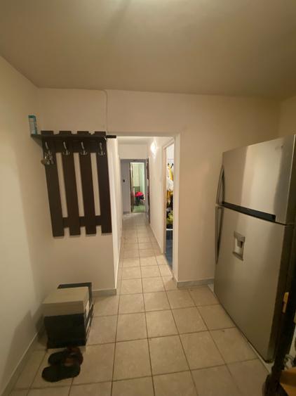 Apartament cu 3 camere decomandat în Dristor