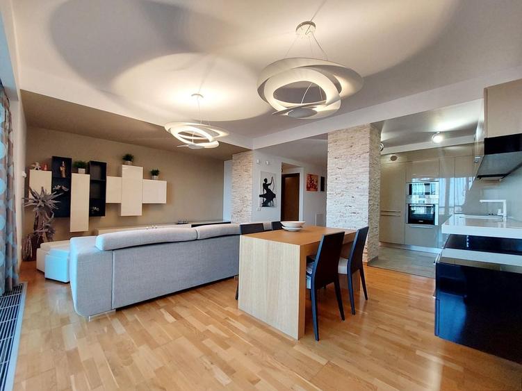 Apartament cu 2 camere decomandat, mobilat în Drumul Poienii