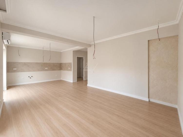 Duplex cu 5 camere cu Canalizare în Moșnița Nouă