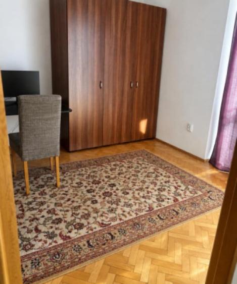 Apartament cu 2 camere semidecomandat în Ultracentral