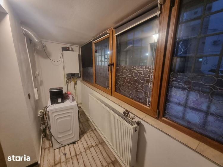 Apartament cu 2 camere decomandat în CET