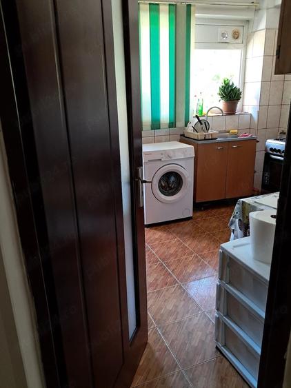 Garsonieră decomandată în Apărătorii Patriei