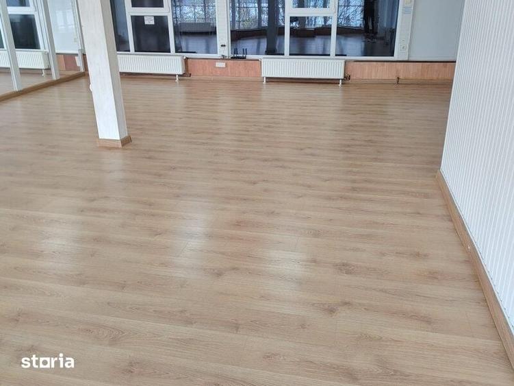 Spațiu comercial, de 100 mp, în Centrul Civic