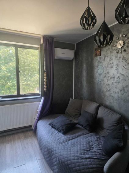 Vand apartament 2 cam apropiere metrou - 4