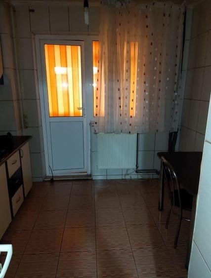 Apartament cu 2 camere semidecomandat în Exterior Vest