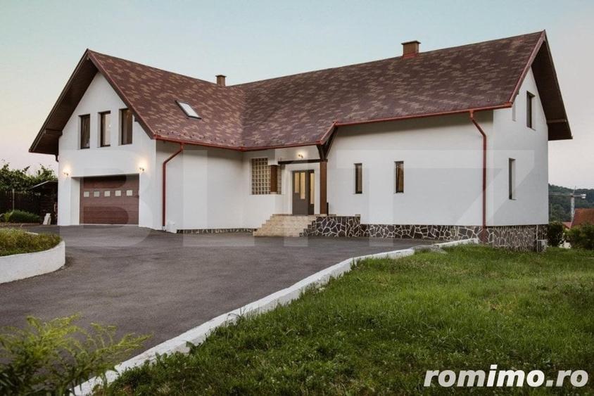 Casă cu 4 camere cu Teren 2456 Mp în Livezeni