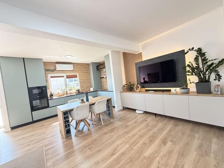 Apartament cu 2 camere decomandat în Sânpetru