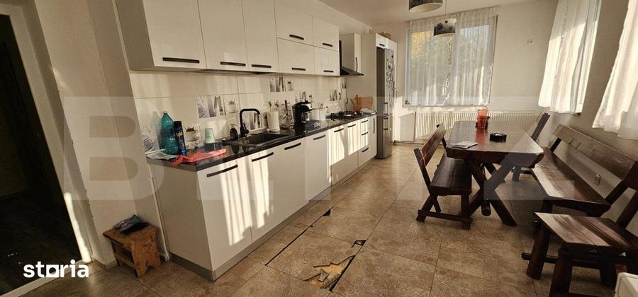 Casă cu 5 camere cu Teren 1300 Mp în Răzvad