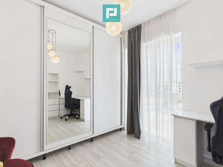 Apartament cu 3 camere semidecomandat în Confecții