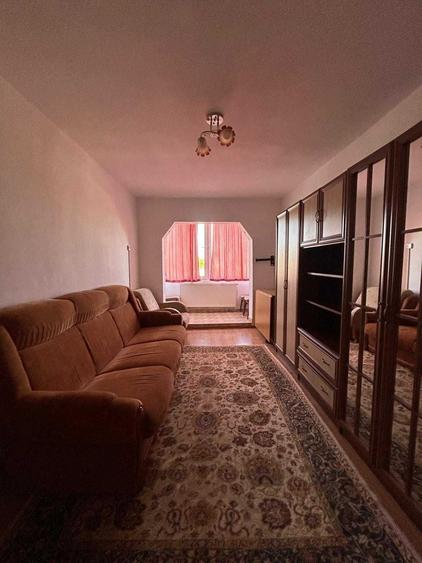 Apartament cu 2 camere decomandat în Semicentral