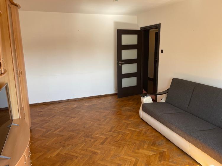 Apartament cu 3 camere decomandat în Unirii
