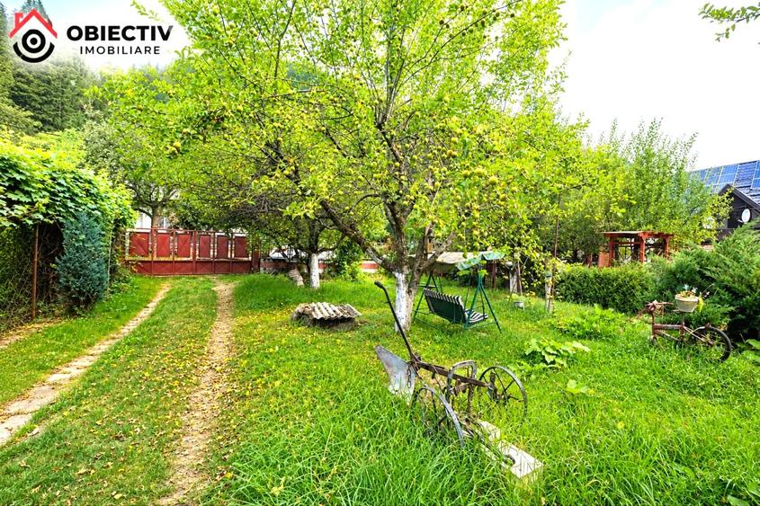 Casă individuală cu 4 camere cu Teren 1477 Mp în Tarcău