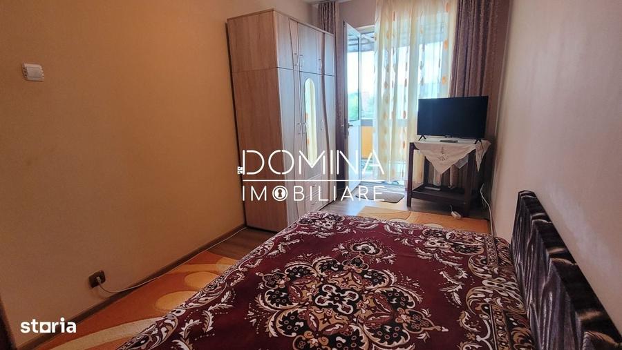 Apartament cu 3 camere semidecomandat în Plopilor