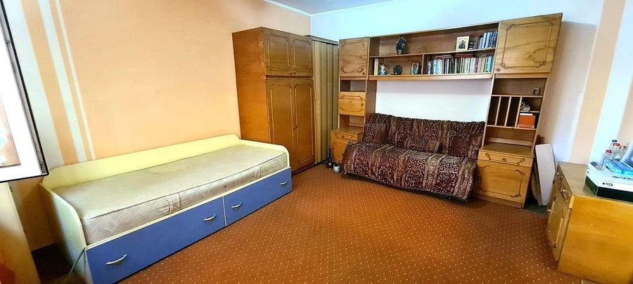 Casă cu 2 camere cu Teren 200 Mp în Titulescu