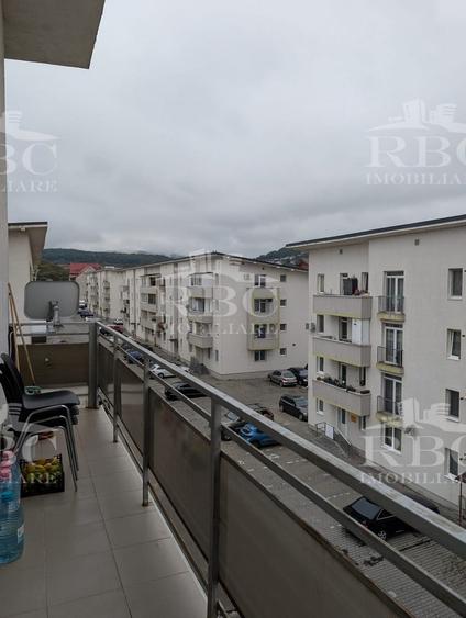 Apartament cu 3 camere decomandat în Florești