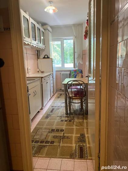 Apartament cu 3 camere decomandat în Central