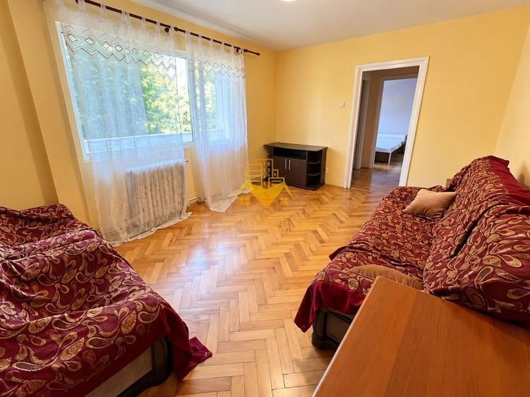 Apartament cu 3 camere semidecomandat, mobilat în Gheorgheni