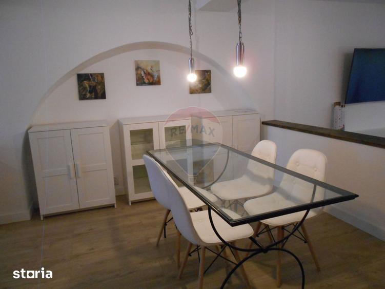 Spațiu comercial, de 393 mp, în Ștrand