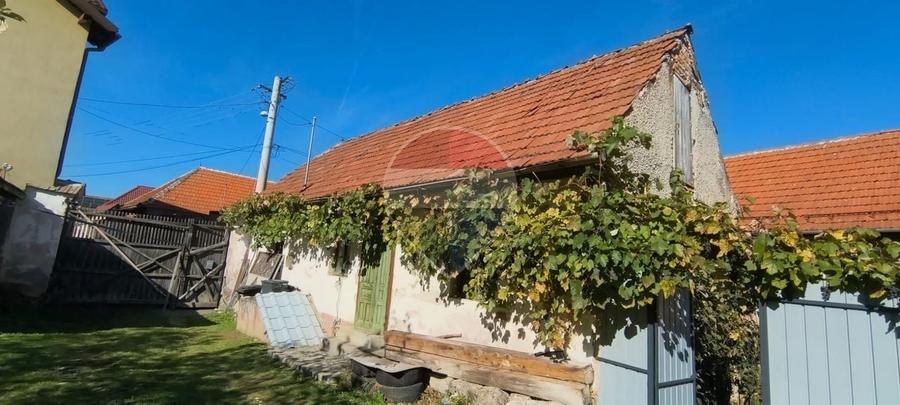 Casă individuală cu 3 camere cu Teren 570 Mp în Central