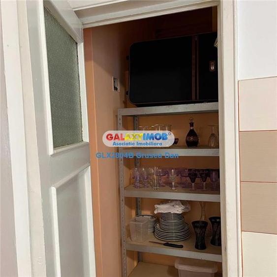 Apartament cu 4 camere decomandat, mobilat în Rosetti