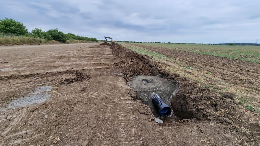 Teren agricol intravilan de 22800 mp, în Ștefăneștii de Jos