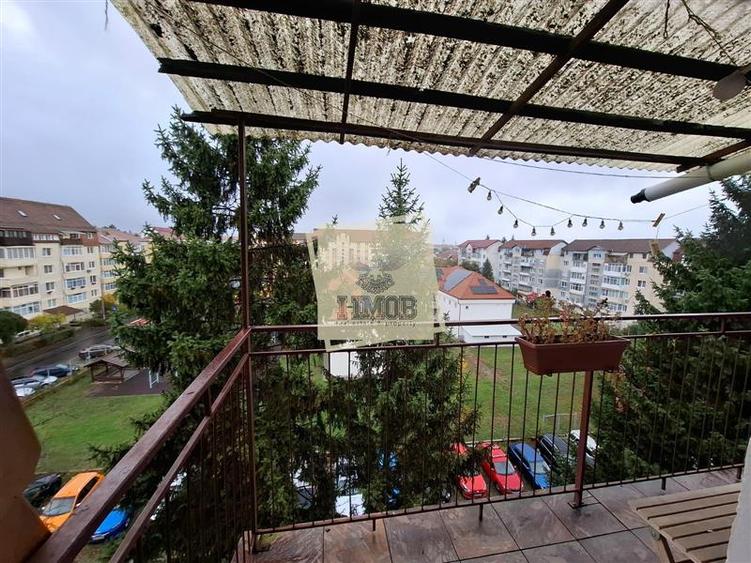 Apartament cu 2 camere semidecomandat, mobilat în Cedonia