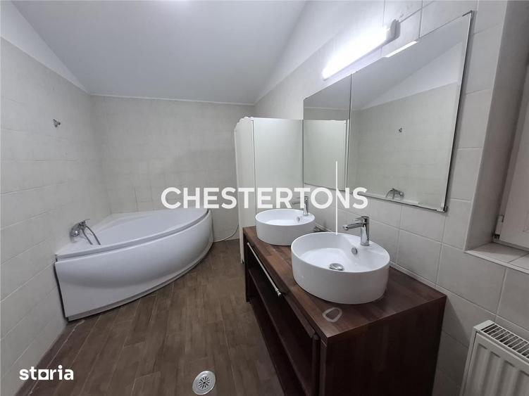 Casă cu 5 camere cu Teren 521 Mp în Corbeanca