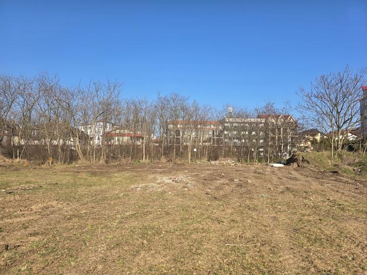 Teren Construcții intravilan de 1250 mp, în Central