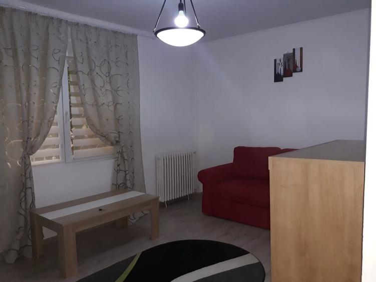 Garsonieră decomandată în Mărășești