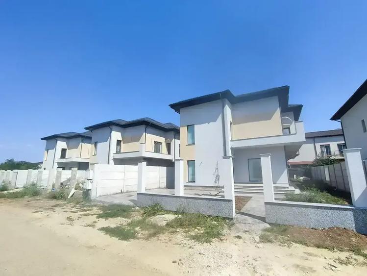Casă cu 5 camere cu Teren 400 Mp în Tunari