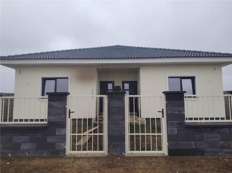 Duplex cu 3 camere cu Teren 310 Mp în Moșnița Nouă