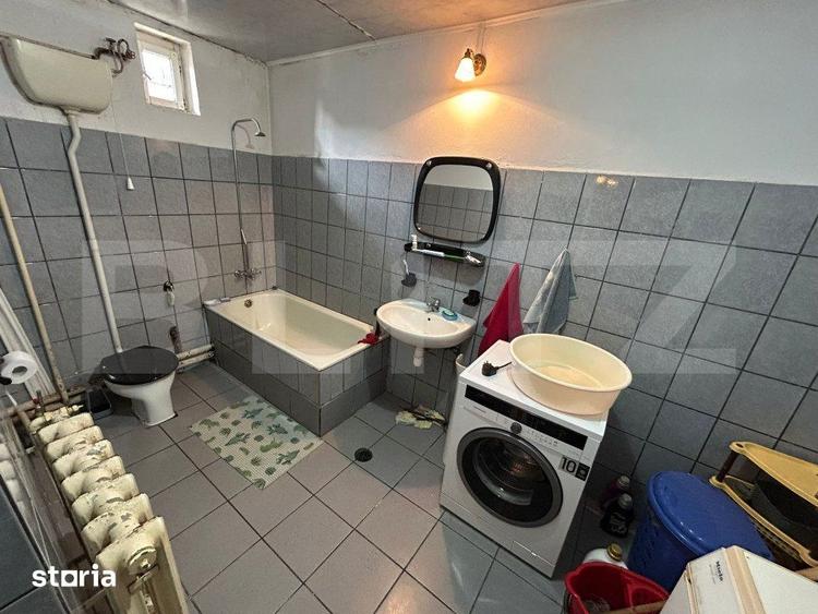 Casă cu 4 camere cu Teren 300 Mp în Lipoveni